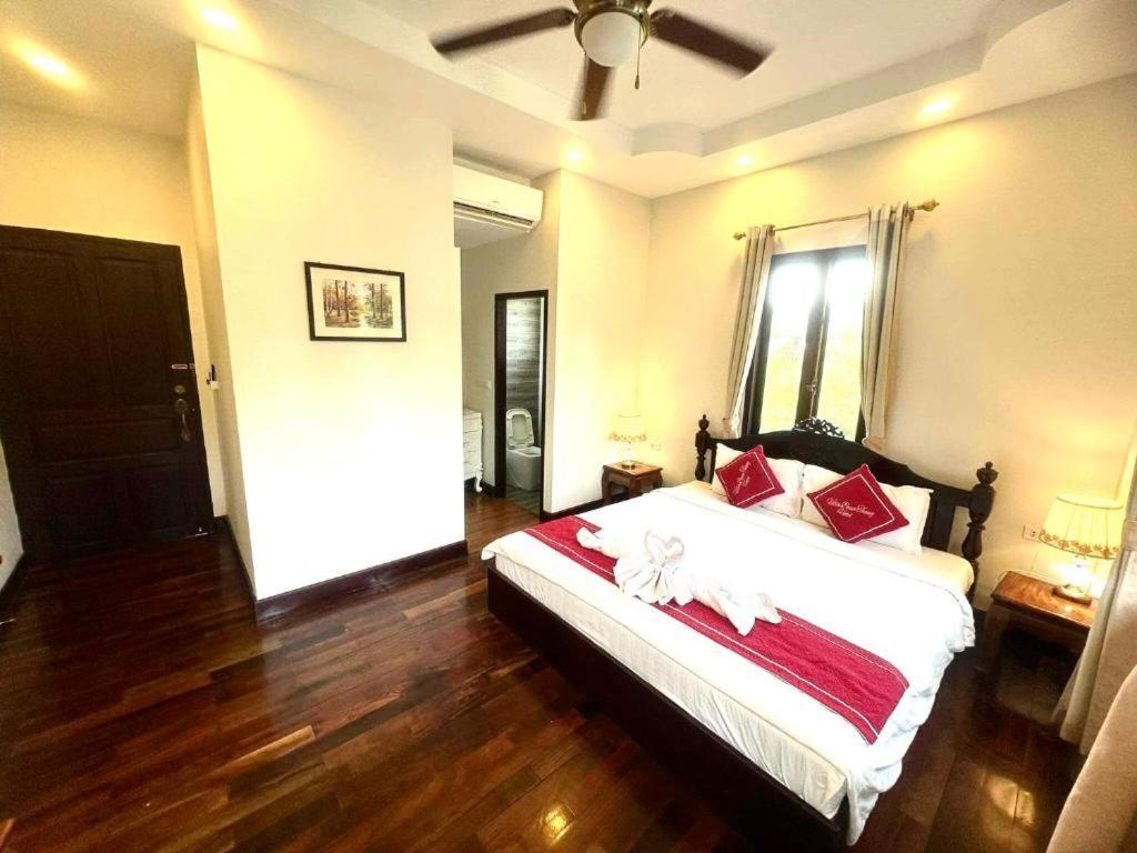 Villa Bouathong Hotels Luang Prabang Dış mekan fotoğraf