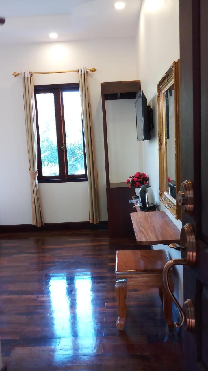 Villa Bouathong Hotels Luang Prabang Dış mekan fotoğraf